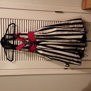 ❗️NWT❗️ Hot topic AHS Freakshow dress